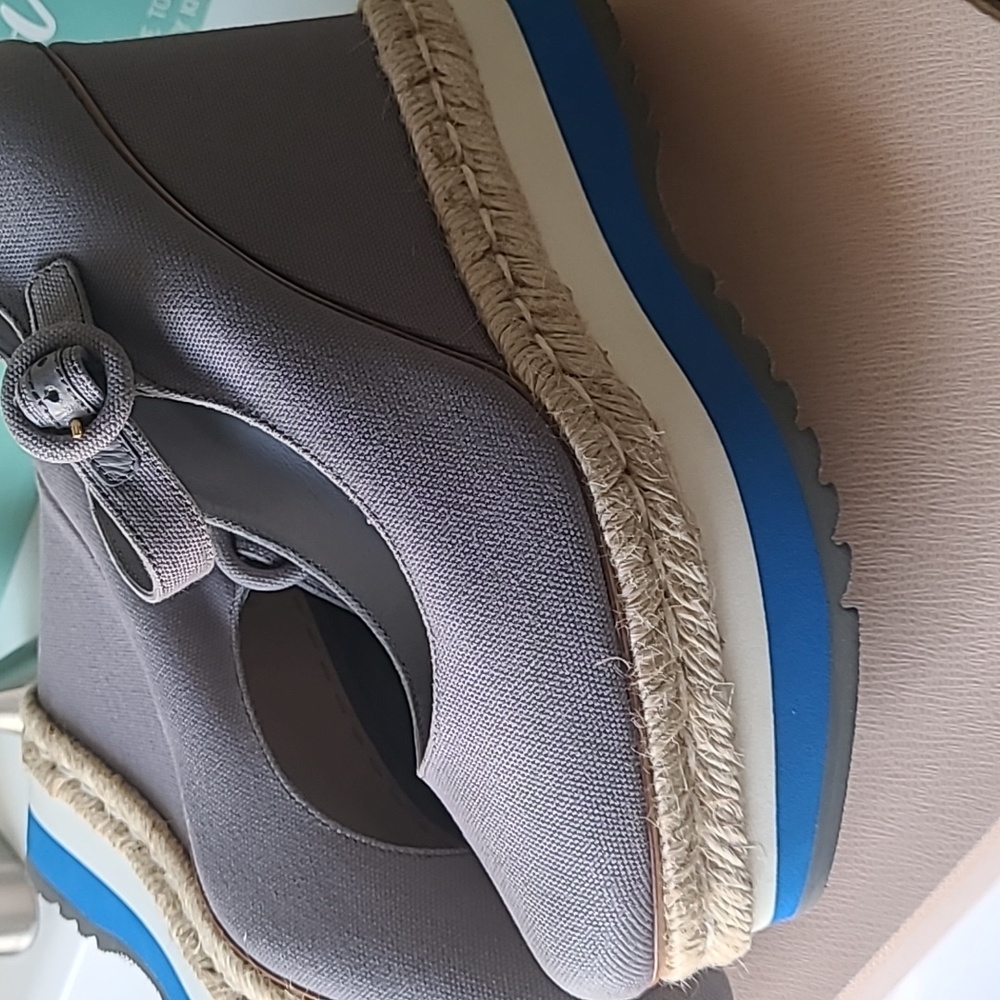 Prada Platform Mary Janes - Picture 5 of 10